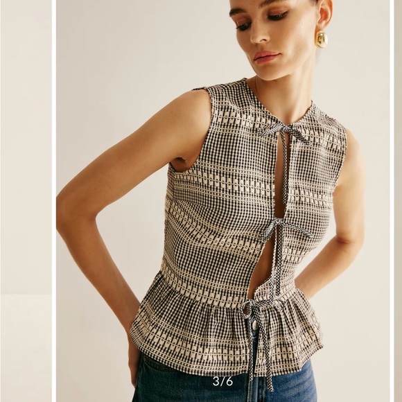 Blouse - Picture 1 of 5